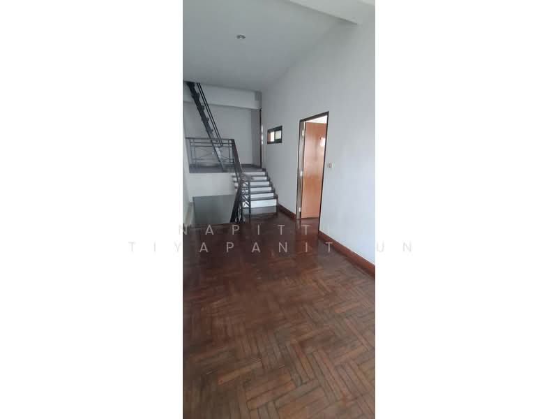 Nonsi 14, Bangkok, Chong Nonsi, Yan Nawa, Bangkok, 4 Bedrooms, 210 sqm, Townhouse For Rent, by Napittha Tiyapanitkun, 500235211 - DDproperty.com