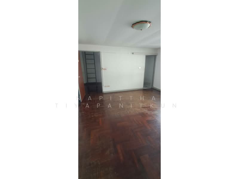 Nonsi 14, Bangkok, Chong Nonsi, Yan Nawa, Bangkok, 4 Bedrooms, 210 sqm, Townhouse For Rent, by Napittha Tiyapanitkun, 500235211 - DDproperty.com