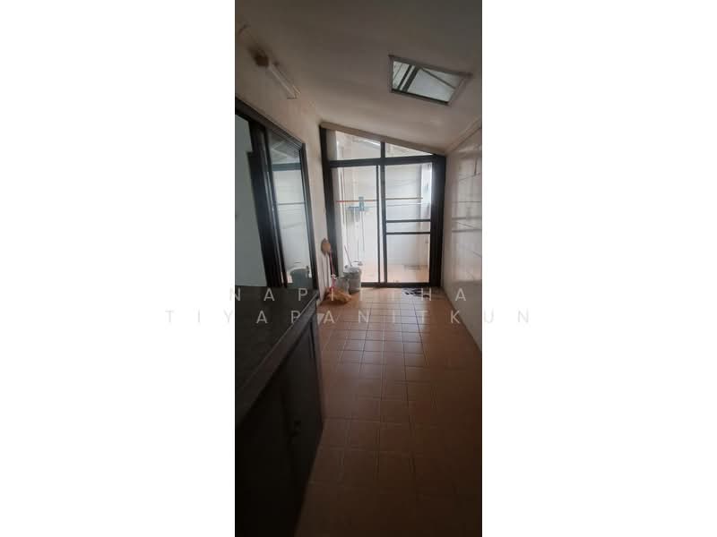 Nonsi 14, Bangkok, Chong Nonsi, Yan Nawa, Bangkok, 4 Bedrooms, 210 sqm, Townhouse For Rent, by Napittha Tiyapanitkun, 500235211 - DDproperty.com