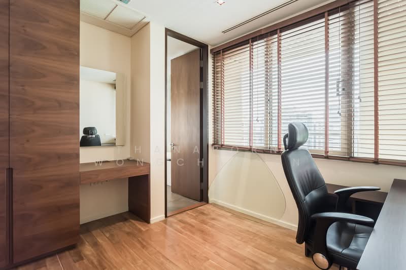 The Lakes, Bangkok, 123 Ratchadaphisek Road, Khlong Toei, Khlong Toei, Bangkok, 2 Bedrooms, 145 sqm, Condo For Rent, by Thanaporn Wongcharoen, 500235230 - DDproperty.com