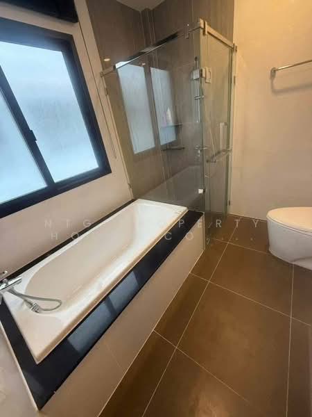 The City Ekkamai-Ladprao, Bangkok, Pradit Manutham Road, Phlapphla, Wang Thonglang, Bangkok, 4 Bedrooms, 337 sqm, Single Detached House For Rent, by NTG Property House Co.,Ltd., 500235312 - DDproperty.com