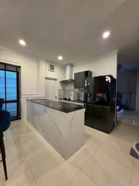 The City Ekkamai-Ladprao, Bangkok, Pradit Manutham Road, Phlapphla, Wang Thonglang, Bangkok, 4 Bedrooms, 337 sqm, Single Detached House For Rent, by NTG Property House Co.,Ltd., 500235312 - DDproperty.com