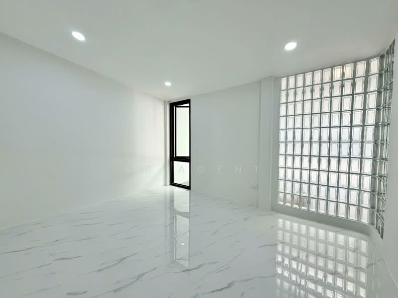 ทาวน์เฮาส์ ซอยพงษ์เพชรพัฒนา, Bangkok, Thung Song Hong, Lak Si, Bangkok, 3 Bedrooms, 105 sqm, Townhouse For Sale, by NR AGENT, 500235316 - DDproperty.com