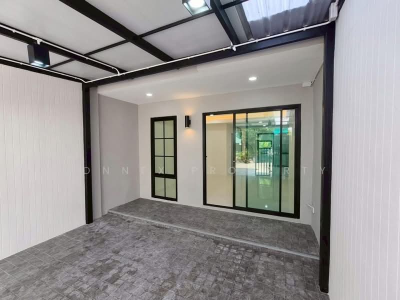 Baan Pricha 11, Bangkok, Min Buri, Min Buri, Bangkok, 2 Bedrooms, 21 sqm, Townhouse For Sale, by Connex Property, 500235318 - DDproperty.com