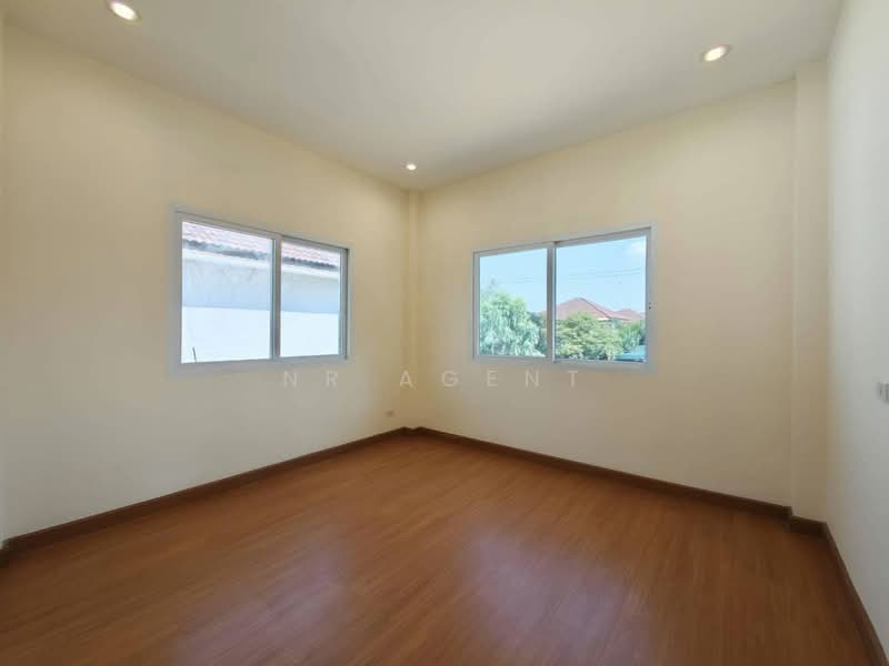 Baan Ratchaphruek Ramkhamhaeng-Suwinthawong, Bangkok, Suwinthawong Road, Saen Sab, Min Buri, Bangkok, 3 Bedrooms, 200 sqm, Single Detached House For Sale, by NR AGENT, 500235325 - DDproperty.com