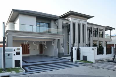 ขาย - Grand Bangkok Boulevard Srinakarin : แกรนด์ บางกอก บูเลอวาร์ด ศรีนครินทร์, กรุงเทพ