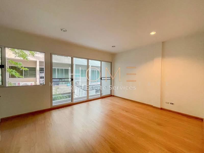 Noble Cube Pattanakarn, Bangkok, Phatthanakan Road, Suan Luang, Suan Luang, Bangkok, 3 Bedrooms, 185 sqm, Townhouse For Sale, by HOME Real Estate Service, 500235342 - DDproperty.com