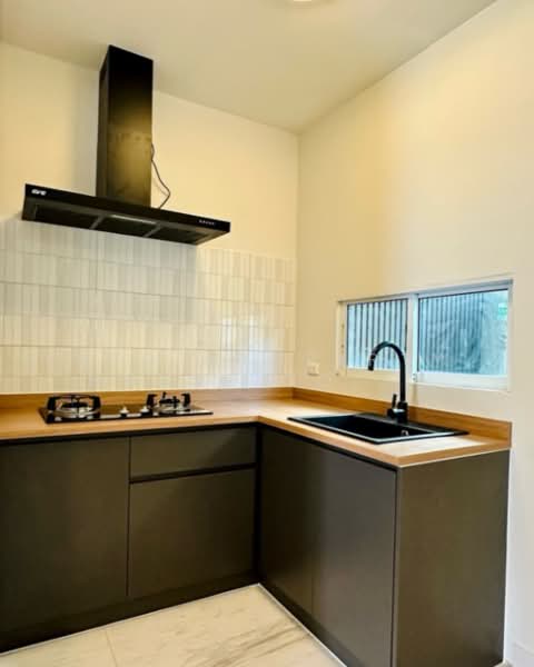 Baan Klang Muang Nawamin 42 : บ้านกลางเมือง นวมินทร์ 42, Soi Nawamin 42, Nawamin Road, คลองกุ่ม, บึงกุ่ม, กรุงเทพ, 165 ตร.ม., Townhouse For Rent, โดย NTG Property House Co.,Ltd., 500235347 - DDproperty.com