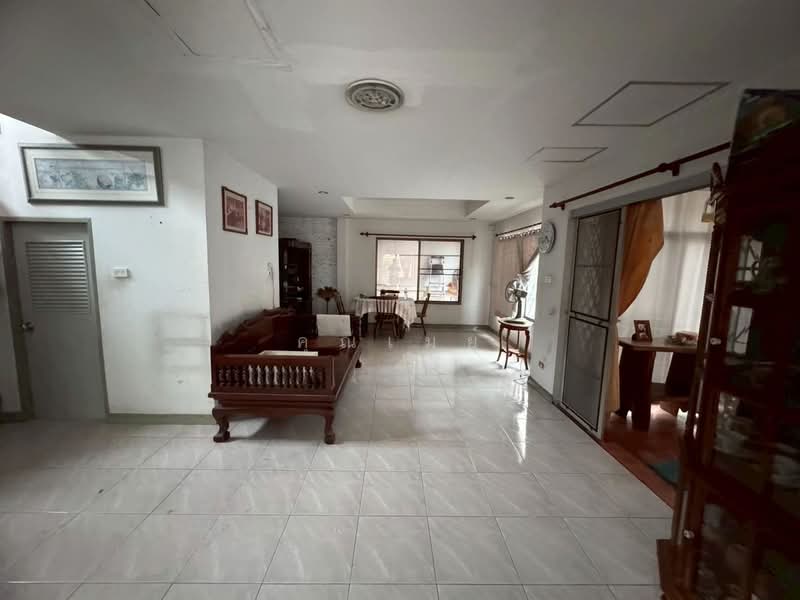 บ้านเดี่ยวที่ดินใหญ่สะใจ 83 ตร.ว ทำเลทองใกล้บางแสน-หนองมน หมู่บ้านคันทรี่ปาร์ค ชลบุรี, Chon Buri (Pattaya), Huai Kapi, Muang Chon Buri, Chon Buri (Pattaya), 4 Bedrooms, 220 sqm, Single Detached House For Sale, by คุณเมย์, 500235359 - DDproperty.com