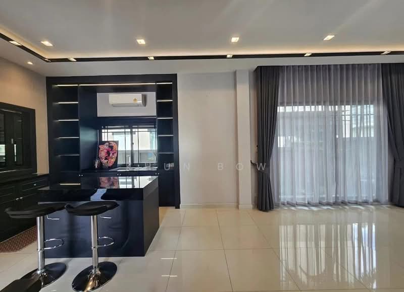 Bangkok Boulevard Sathorn-Pinklao 2, Nonthaburi, Bang Kruai-Chong Thanom Road, Mahasawat, Bang Kruai, Nonthaburi, 4 Bedrooms, 248 sqm, Single Detached House For Rent, by Khun Bow, 500235367 - DDproperty.com