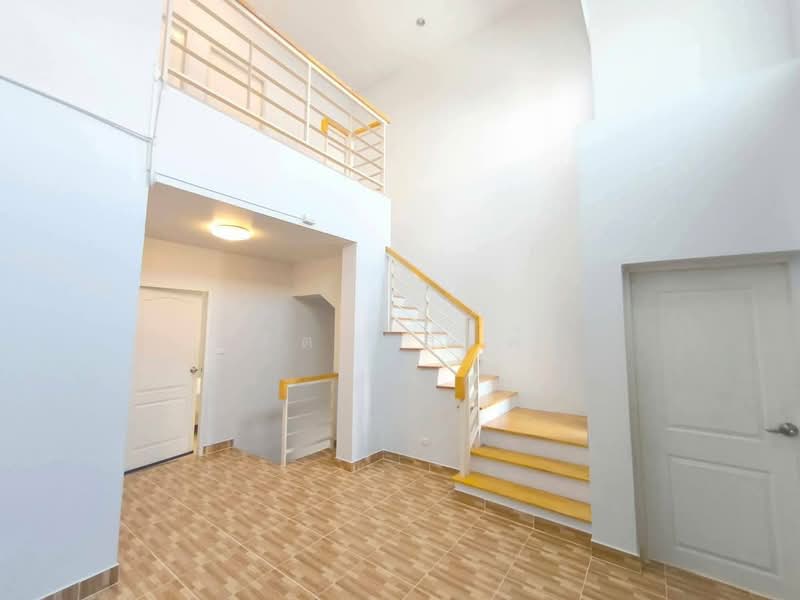 ให้เช่าทาวน์โฮมใหม่ 3 ชั้นสไตล์มอรอคโค ใกล้ ม.บูรพา บางแสน, ชลบุรี, แสนสุข, เมืองชลบุรี, ชลบุรี, 120 ตร.ม., ทาวน์เฮ้าส์ ให้เช่า, โดย ดุสิต แสงฟ้า, 500235379 - DDproperty.com