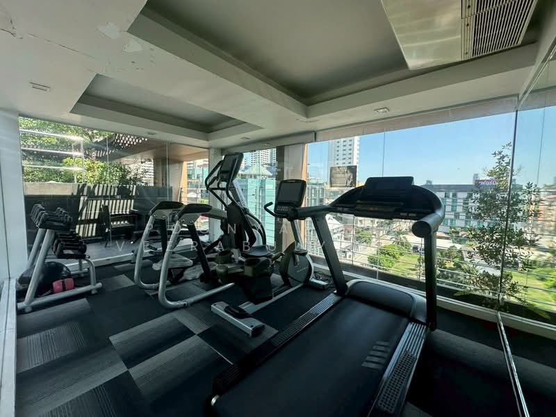 Focus Ploenchit, Bangkok, Soi Sukhumvit 2, Khlong Toei, Khlong Toei, Bangkok, 2 Bedrooms, 73 sqm, Condo For Sale, by Poonyaporn Veerabulyarit, 500235419 - DDproperty.com