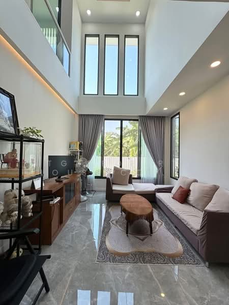 NG306 ให้เช่าบ้านเดี่ยว 2 ชั้น หลังใหญ่ พร้อมอยู่ ซอยรัชดา 32 เหมาะอยู่อาศัยและทำออฟฟิต, Bangkok, รัชดา32, Chan Kasem, Chatuchak, Bangkok, 5 Bedrooms, 300 sqm, Single Detached House For Rent, by NTG Property House Co.,Ltd., 500235425 - DDproperty.com