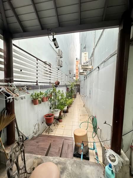 Townhouse, Soi Pridi Banomyong, Near BTS Phra Khanong, Bangkok, Suan Luang, Suan Luang, Bangkok, 4 Bedrooms, 250 sqm, Townhouse For Rent, by Thiti Boonchurn, 500235470 - DDproperty.com