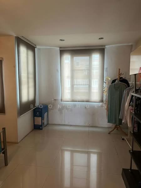 Townhouse, Soi Pridi Banomyong, Near BTS Phra Khanong, Bangkok, Suan Luang, Suan Luang, Bangkok, 4 Bedrooms, 250 sqm, Townhouse For Rent, by Thiti Boonchurn, 500235470 - DDproperty.com
