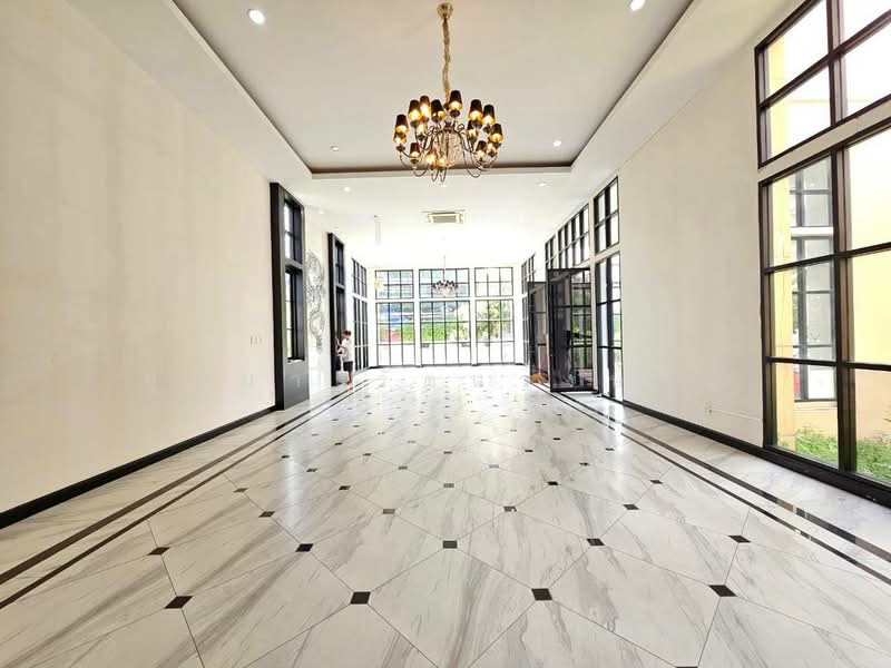 ทำเล BTS แบริ่ง ให้เช่าอาคารพร้อมที่ดิน เนื้อที่เกือบ 1 ไร่ บ้านสวยแต่งครบ เหมาะทำออฟฟิศ จดบริษัทได้, Bangkok, สุขุมวิท 107, Bang Na Tai, Bang Na, Bangkok, 2 Bedrooms, 250 sqm, Single Detached House For Rent, by บุษบา รัตนวงษ์ชัย, 500235487 - DDproperty.com