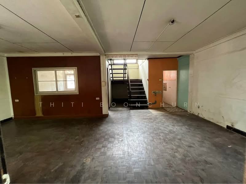 Detached House, Land and House, Ekkamai Soi 22, Bangkok, Khlong Tan Nua, Watthana, Bangkok, 3 Bedrooms, 300 sqm, Single Detached House For Rent, by Thiti Boonchurn, 500235493 - DDproperty.com