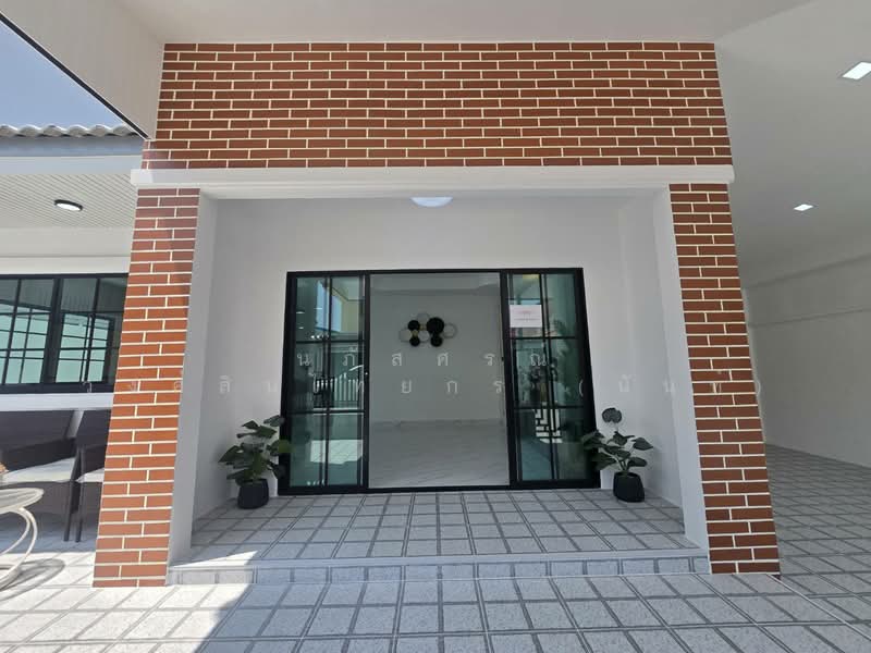 หมู่บ้าน เอกกวิน ถนนเลียบคลองสอง4 คลองสามวา, Bangkok, เลียบคลองสอง, Sam Wa Tawan Tok, Khlong Sam Wa, Bangkok, 5 Bedrooms, 200 sqm, Single Detached House For Sale, by นภัสศรณ์ วงศ์สินไทยกร (นันท์), 500235505 - DDproperty.com