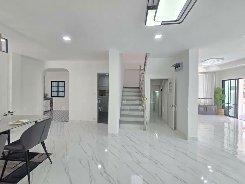 หมู่บ้าน เอกกวิน ถนนเลียบคลองสอง4 คลองสามวา, Bangkok, เลียบคลองสอง, Sam Wa Tawan Tok, Khlong Sam Wa, Bangkok, 5 Bedrooms, 200 sqm, Single Detached House For Sale, by นภัสศรณ์ วงศ์สินไทยกร (นันท์), 500235505 - DDproperty.com