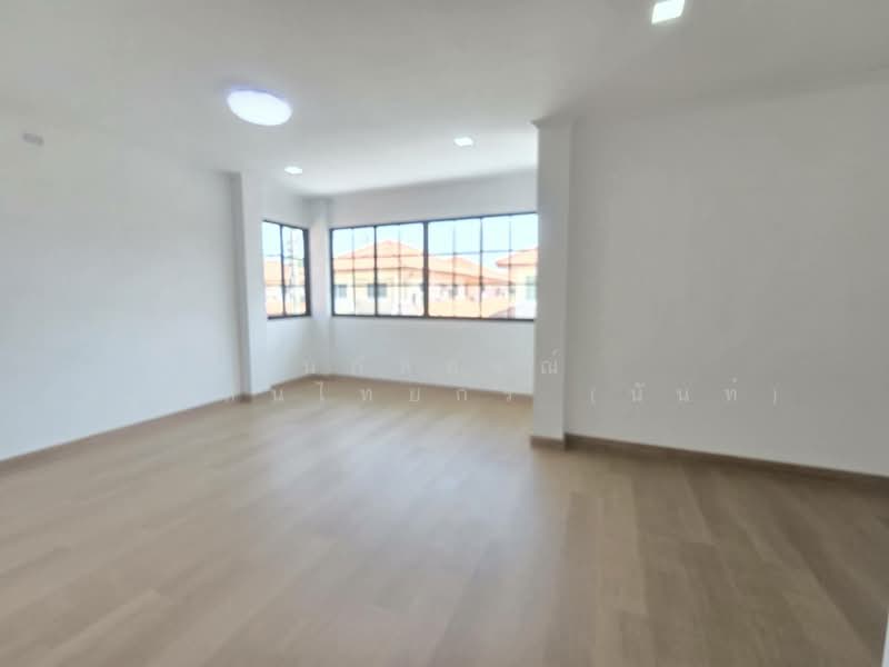 หมู่บ้าน เอกกวิน ถนนเลียบคลองสอง4 คลองสามวา, Bangkok, เลียบคลองสอง, Sam Wa Tawan Tok, Khlong Sam Wa, Bangkok, 5 Bedrooms, 200 sqm, Single Detached House For Sale, by นภัสศรณ์ วงศ์สินไทยกร (นันท์), 500235505 - DDproperty.com