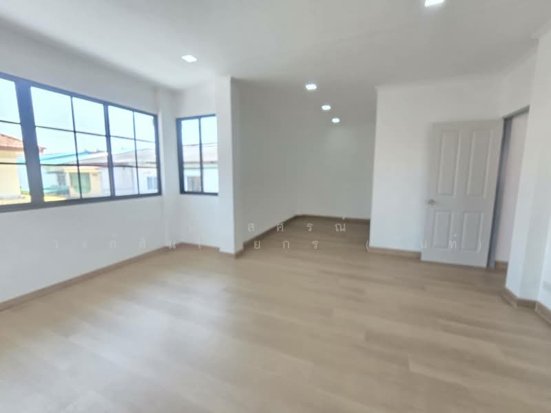 หมู่บ้าน เอกกวิน ถนนเลียบคลองสอง4 คลองสามวา, Bangkok, เลียบคลองสอง, Sam Wa Tawan Tok, Khlong Sam Wa, Bangkok, 5 Bedrooms, 200 sqm, Single Detached House For Sale, by นภัสศรณ์ วงศ์สินไทยกร (นันท์), 500235505 - DDproperty.com