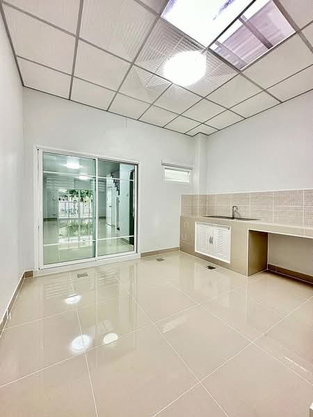 Piyawararom Village Phase 3 : หมู่บ้านปิยวรารมย์ เฟส 3, นนทบุรี, ถนนบ้านกล้วย-ไทรน้อย, ไทรน้อย, ไทรน้อย, นนทบุรี, 110 ตร.ม., ทาวน์เฮ้าส์ ขาย, โดย บุษบากร (เจี๊ยบ), 500235538 - DDproperty.com