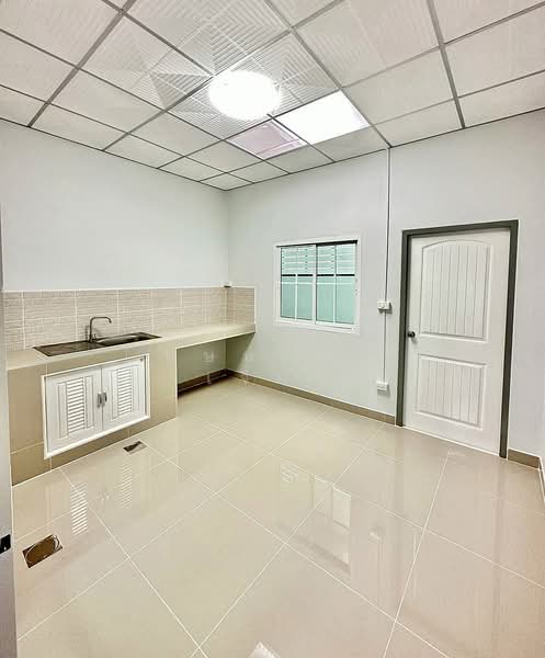 Piyawararom Village Phase 3 : หมู่บ้านปิยวรารมย์ เฟส 3, นนทบุรี, ถนนบ้านกล้วย-ไทรน้อย, ไทรน้อย, ไทรน้อย, นนทบุรี, 110 ตร.ม., ทาวน์เฮ้าส์ ขาย, โดย บุษบากร (เจี๊ยบ), 500235538 - DDproperty.com