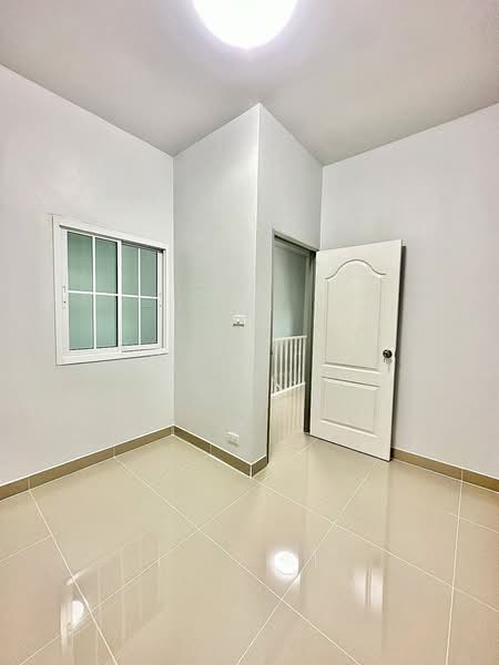 Piyawararom Village Phase 3, Nonthaburi, Baan Kluay-Sai Noi Road, Sai Noi, Sai Noi, Nonthaburi, 3 Bedrooms, 110 sqm, Townhouse For Sale, by บุษบากร (เจี๊ยบ), 500235538 - DDproperty.com