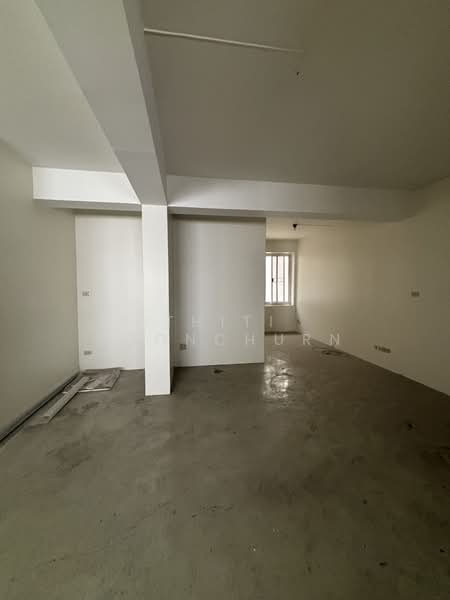 ให้เช่า อาคารพาณิชย์ 600 ตร.ม. สุขุมวิท BTS พระโขนง, กรุงเทพ, พระโขนง, คลองเตย, กรุงเทพ, 600 ตร.ม., ตึกแถว-อาคารพาณิชย์ ให้เช่า, โดย Thiti Boonchurn, 500235541 - DDproperty.com