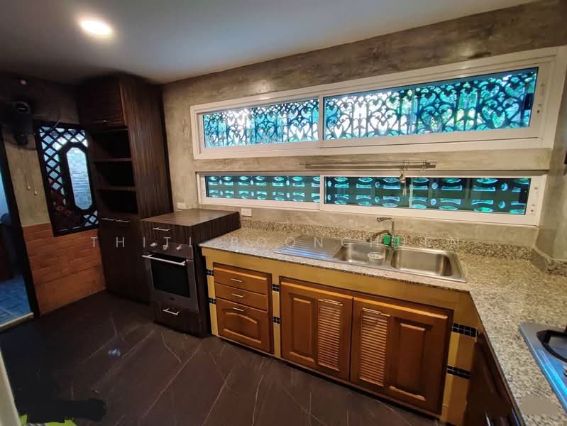 Townhouse, 3 Bedroom, Near BTS Thong Lo, Bangkok, Khong Tan, Khlong Toei, Bangkok, 3 Bedrooms, 170 sqm, Townhouse For Rent, by Thiti Boonchurn, 500235549 - DDproperty.com