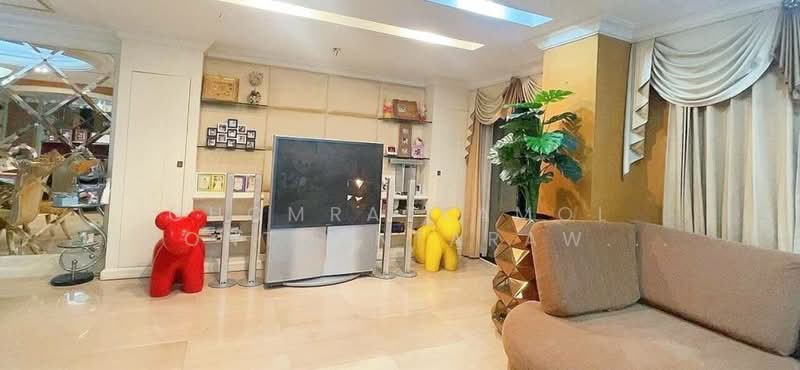 Las Colinas, Bangkok, Sukhumvit 21 Road, Khlongtoei Nua, Watthana, Bangkok, 2 Bedrooms, 186 sqm, Condo For Rent, by Chomratkamol Soontorntarawong (Gor), 500235556 - DDproperty.com