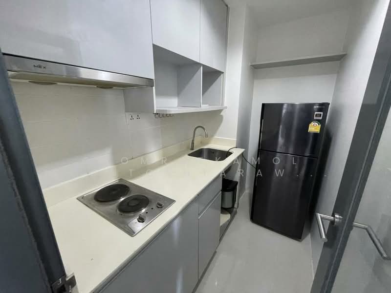 IDEO MOBI Sukhumvit 81, Bangkok, 2097 Sukhumvit Road, Bang Chak, Phra Khanong, Bangkok, 2 Bedrooms, 44 sqm, Condo For Rent, by Chomratkamol Soontorntarawong (Gor), 500235580 - DDproperty.com