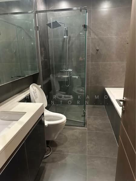 The Esse at Singha Complex, Bangkok, 1788 New Petchaburi Rd, Khlongtoei Nua, Watthana, Bangkok, 2 Bedrooms, 70 sqm, Condo For Sale, by Chomratkamol Soontorntarawong (Gor), 500235612 - DDproperty.com