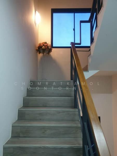 Laddarom Ekkamai-Ramintra, Bangkok, Kaset-Nawamin Road, Nuan Chan, Bueng Kum, Bangkok, , 365 sqm, Business For Sale, by Chomratkamol Soontorntarawong (Gor), 500235646 - DDproperty.com