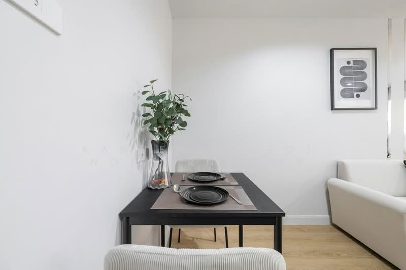 Lumpini Place Pinklao, Bangkok, 28 Borommaratchachonnani Road, Bang Bamru, Bang Phlat, Bangkok, 1 Bedroom, 30 sqm, Condo For Sale, by Kanueng (Pro) Noppornpitak, 500235675 - DDproperty.com