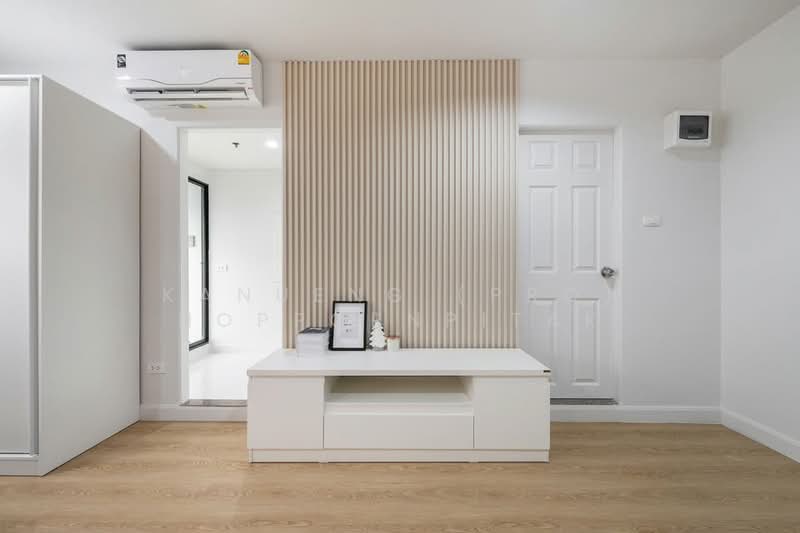 Lumpini Place Pinklao, Bangkok, 28 Borommaratchachonnani Road, Bang Bamru, Bang Phlat, Bangkok, 1 Bedroom, 30 sqm, Condo For Sale, by Kanueng (Pro) Noppornpitak, 500235675 - DDproperty.com