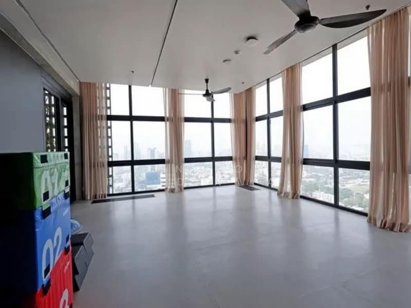 Windshell Naradhiwas, Bangkok, Narathiwatratchanakharin Road, Thung Maha Mek, Sathon, Bangkok, 3 Bedrooms, 445 sqm, Condo For Rent, by Bangkok Residential, 500235695 - DDproperty.com