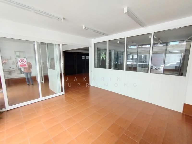 ให้เช่าโรงงาน ผลิตอาหาร ผลิตเครื่องสำอาง เพชรเกษม 69 หนองแขม กรุงเทพ, กรุงเทพ, หนองแขม, หนองแขม, กรุงเทพ, 210 ตร.ม., โกดัง-โรงงาน ให้เช่า, โดย Jakarin Houpramong, 500235699 - DDproperty.com