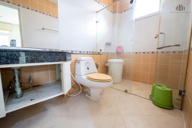 Home on Green Thanyathani, Pathum Thani, Villa Thanya Thani Village No. 5/221, Lat Sawai, Lam Luk Ka, Pathum Thani, 4 Bedrooms, 245 sqm, Single Detached House For Sale, by คุณเตชิต, 500235709 - DDproperty.com