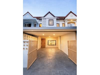 ขาย - ทาวน์โฮมลาดพร้าว 87 แยก 8, กรุงเทพ