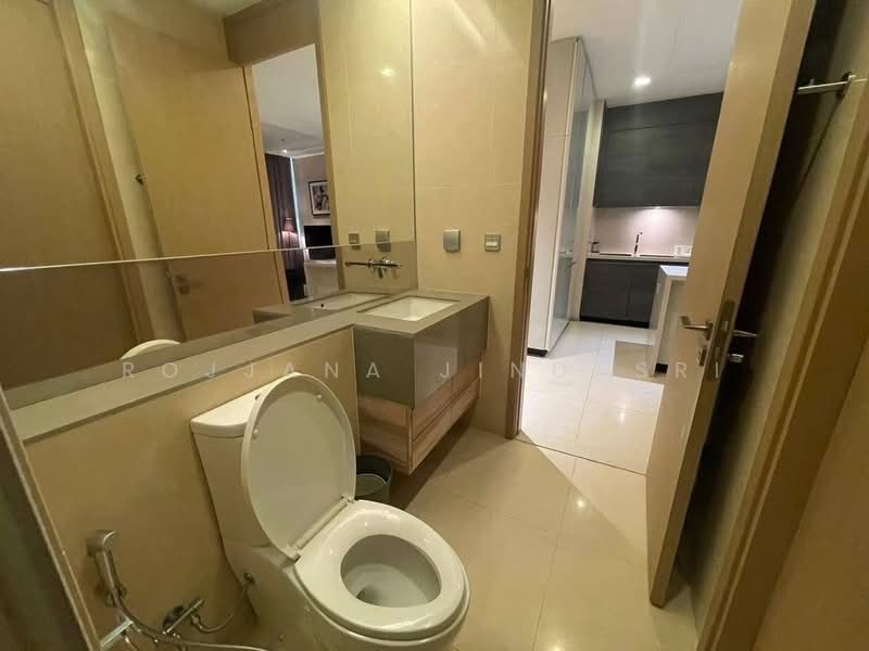 The Esse Asoke, Bangkok, 333 Soi Sukhumvit 21, Sukhumvit Road, Khlongtoei Nua, Watthana, Bangkok, 2 Bedrooms, 74 sqm, Condo For Sale, by Rojjana Jindasri, 500235752 - DDproperty.com