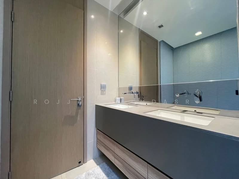 The Esse Asoke, Bangkok, 333 Soi Sukhumvit 21, Sukhumvit Road, Khlongtoei Nua, Watthana, Bangkok, 2 Bedrooms, 74 sqm, Condo For Sale, by Rojjana Jindasri, 500235752 - DDproperty.com