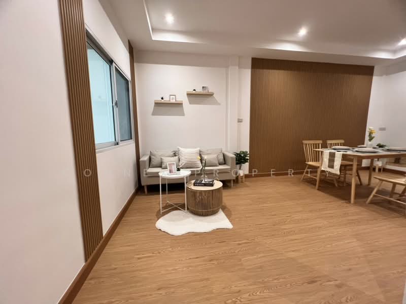 Sinchai 3, Bangkok, จรัญสนิทวงศ์ 35, Bang Khun Sri, Bangkok Noi, Bangkok, 3 Bedrooms, 168 sqm, Townhouse For Sale, by Connex Property, 500235777 - DDproperty.com