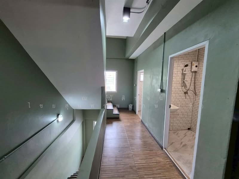 อาคารพาณิชย์ 4.5 ชั้น 18 ตร.ว. อาคารพาณิชย์ ใกล้โรงพยาบาลสินแพทย์ รามอินทรา ซอยรามอินทรา52/1, Bangkok, ถนนรามอินทรา, Ram Inthra, Khan Na Yao, Bangkok, , 150 sqm, Shophouse For Sale, by คุณ ณัติรุจน์ ไชยสุนทรพฤกษ์ (ที), 500235798 - DDproperty.com