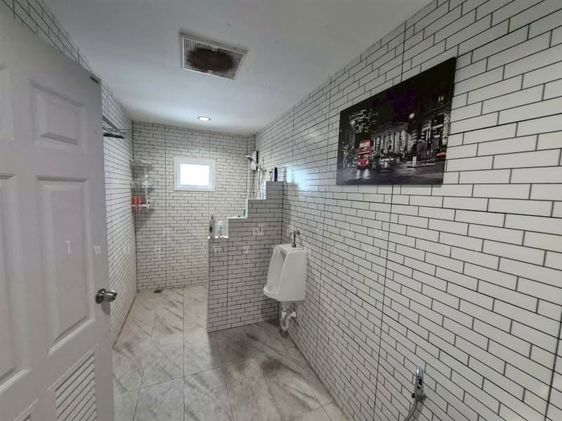 อาคารพาณิชย์ 4.5 ชั้น 18 ตร.ว. อาคารพาณิชย์ ใกล้โรงพยาบาลสินแพทย์ รามอินทรา ซอยรามอินทรา52/1, กรุงเทพ, ถนนรามอินทรา, รามอินทรา, คันนายาว, กรุงเทพ, 150 ตร.ม., ตึกแถว-อาคารพาณิชย์ ขาย, โดย คุณ ณัติรุจน์ ไชยสุนทรพฤกษ์ (ที), 500235798 - DDproperty.com