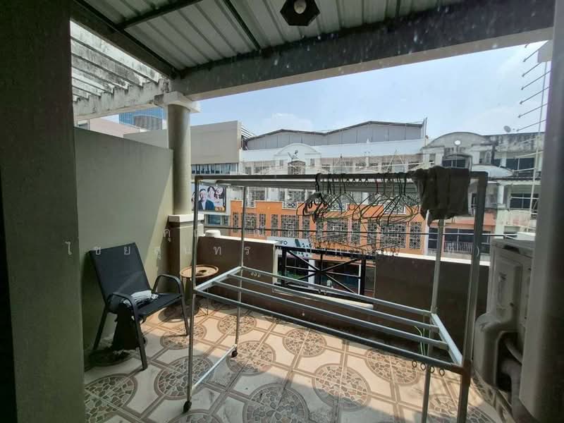 อาคารพาณิชย์ 4.5 ชั้น 18 ตร.ว. อาคารพาณิชย์ ใกล้โรงพยาบาลสินแพทย์ รามอินทรา ซอยรามอินทรา52/1, กรุงเทพ, ถนนรามอินทรา, รามอินทรา, คันนายาว, กรุงเทพ, 150 ตร.ม., ตึกแถว-อาคารพาณิชย์ ขาย, โดย คุณ ณัติรุจน์ ไชยสุนทรพฤกษ์ (ที), 500235798 - DDproperty.com