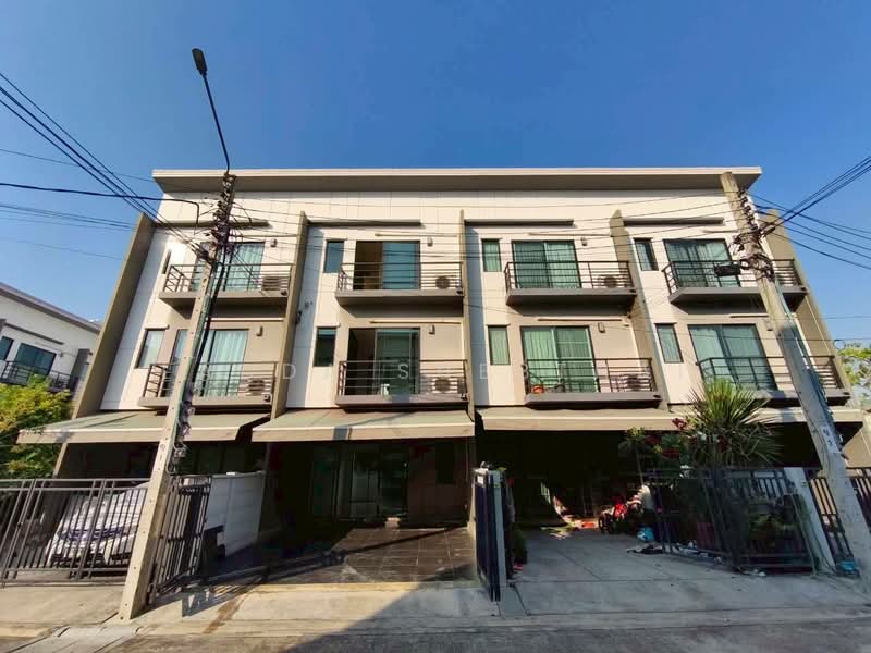 Baan Klang Muang Pinklao - Charan : บ้านกลางเมือง ปิ่นเกล้า - จรัญฯ, กรุงเทพ, ถนนเลียบทางด่วนศรีรัช-วงแหวนรอบนอก, บางอ้อ, บางพลัด, กรุงเทพ, 145 ตร.ม., ทาวน์เฮ้าส์ ขาย, โดย Ladda Suebthai, 500235817 - DDproperty.com