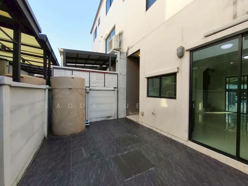 Baan Klang Muang Pinklao - Charan, Bangkok, along the expressway Si Rat  Road-Outer Ring Road, Bang O, Bang Phlat, Bangkok, 3 Bedrooms, 145 sqm, Townhouse For Sale, by Ladda Suebthai, 500235817 - DDproperty.com