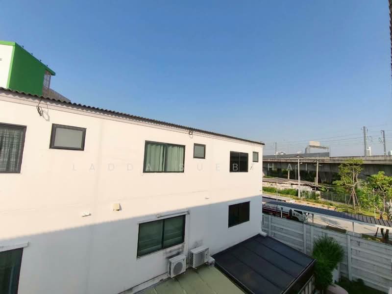 Baan Klang Muang Pinklao - Charan, Bangkok, along the expressway Si Rat  Road-Outer Ring Road, Bang O, Bang Phlat, Bangkok, 3 Bedrooms, 145 sqm, Townhouse For Sale, by Ladda Suebthai, 500235817 - DDproperty.com