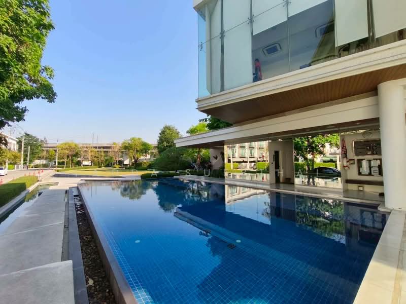 Baan Klang Muang Pinklao - Charan, Bangkok, along the expressway Si Rat  Road-Outer Ring Road, Bang O, Bang Phlat, Bangkok, 3 Bedrooms, 145 sqm, Townhouse For Sale, by Ladda Suebthai, 500235817 - DDproperty.com